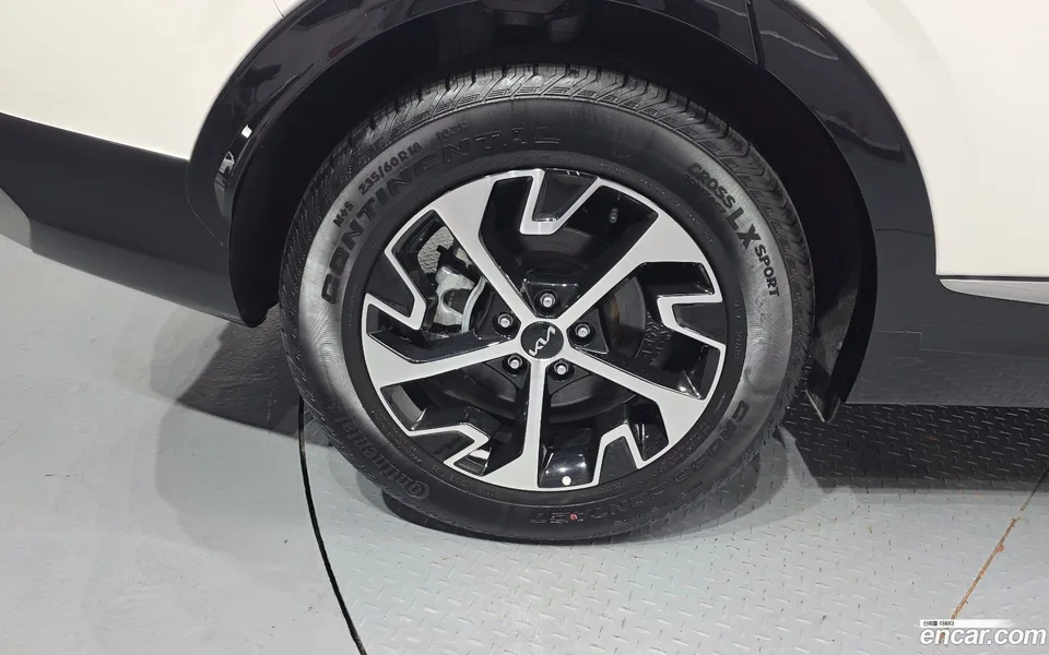 Kia Sportage Hybrid 2WD 2024 — thumbnail 2