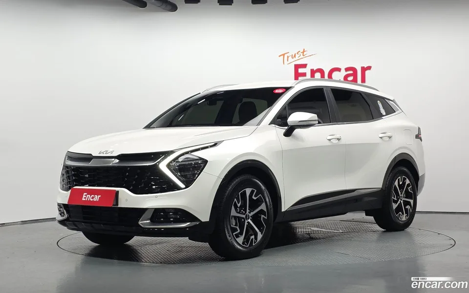 Kia Sportage Hybrid 2WD 2024 — photo 1, buy with delivery to Moscow