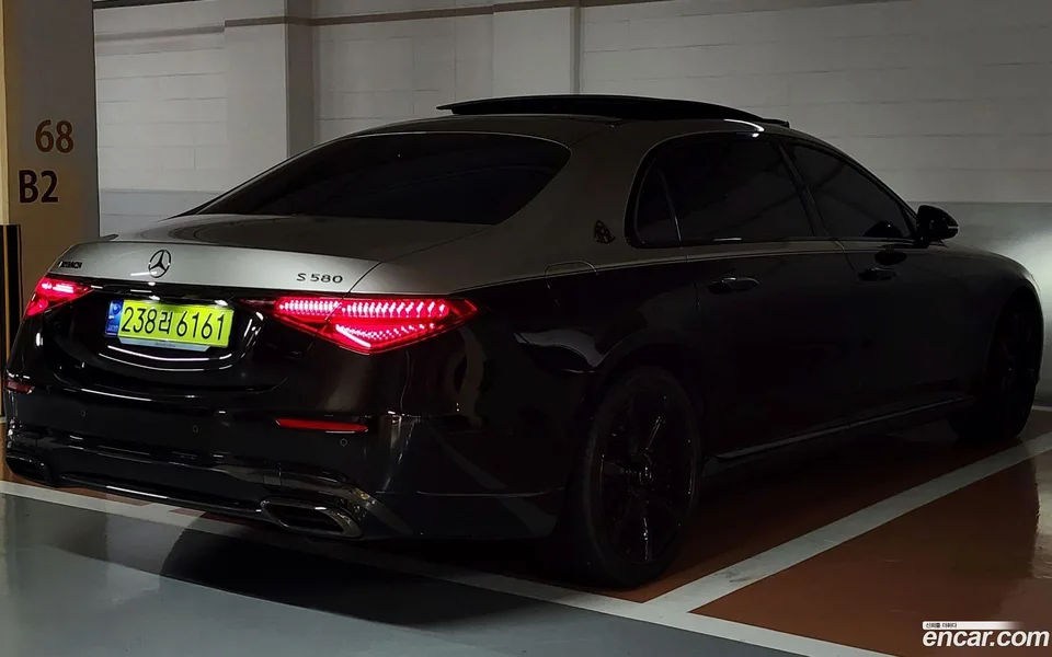 Mercedes-Benz S-Class S580 4MATIC 2024 — thumbnail 3