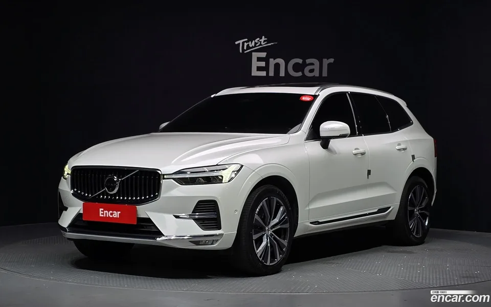 Volvo XC60 B6 2022 — photo 1, buy with delivery to Moscow