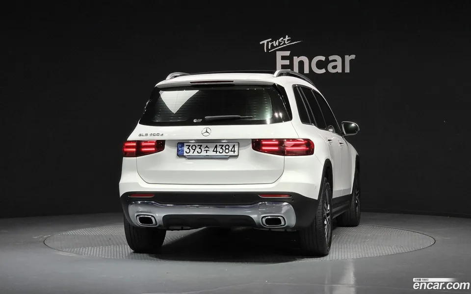 Mercedes-Benz GLB-Class GLB200 d 2024 — thumbnail 3