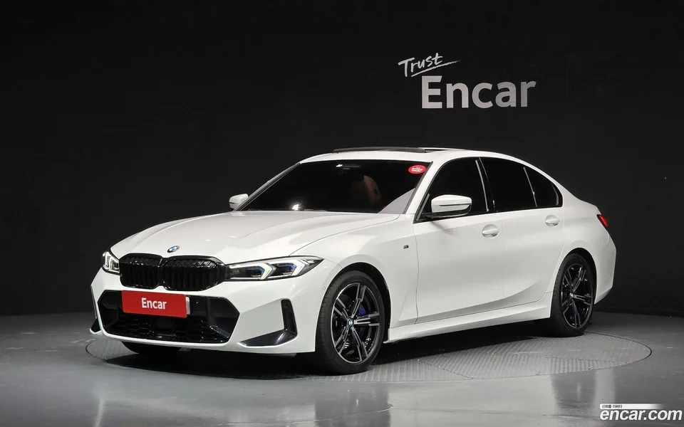BMW 3 Series 320i M 2023 — photo 1, buy with delivery to Moscow