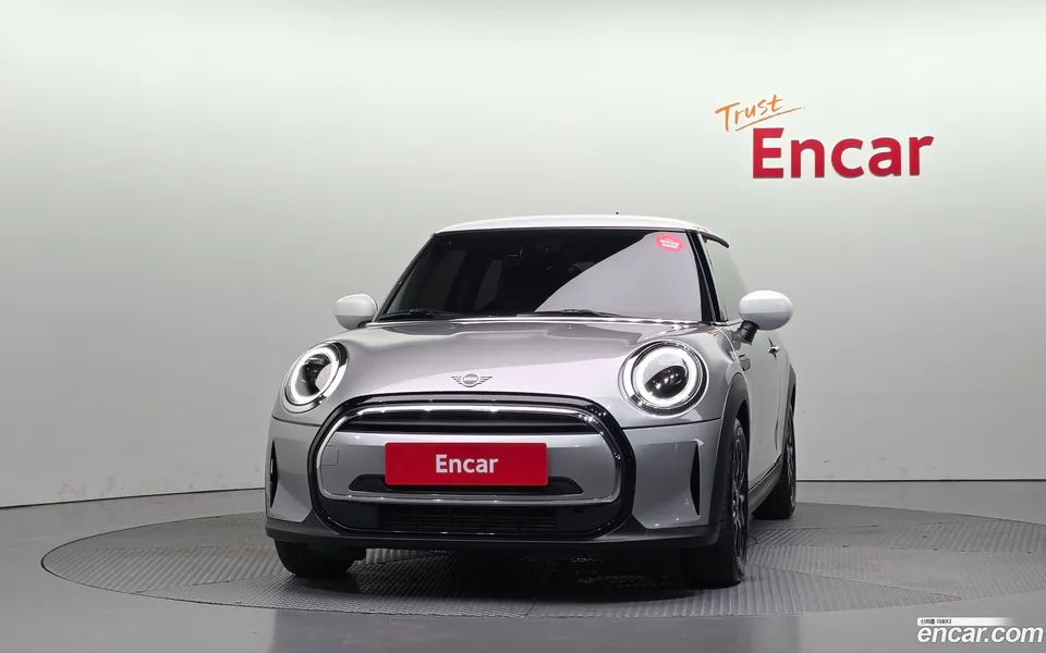 MINI Cooper 2023 — thumbnail 3