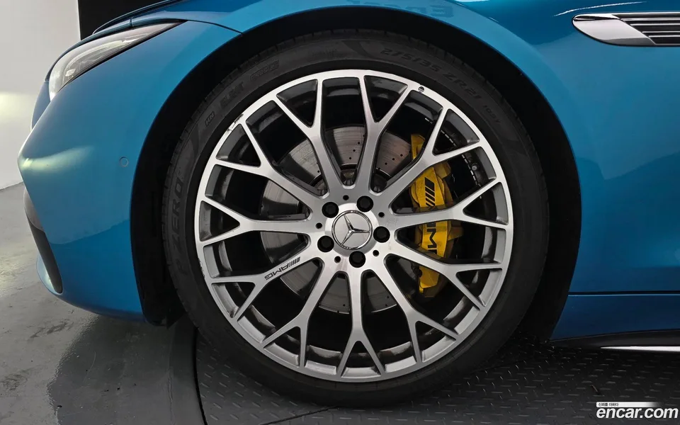 Mercedes-Benz SL-Class AMG SL63 4MATIC+ 2023 — thumbnail 5