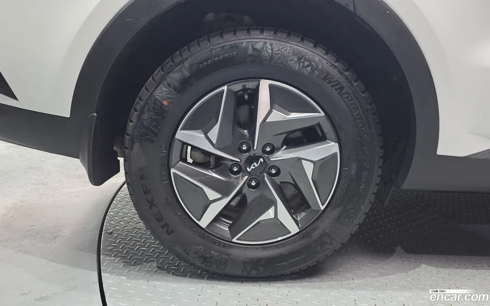 Kia Sorento HEV 1.6 2WD 2023 — thumbnail 2