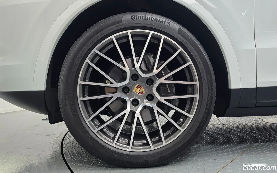 Porsche Cayenne 3.0 2022 — thumbnail 2
