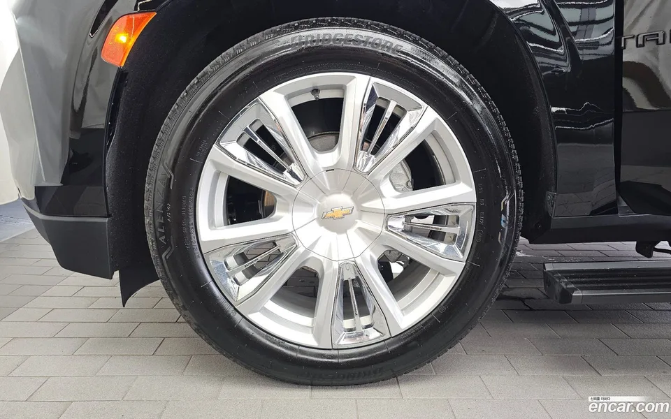 Chevrolet Tahoe 6.2 4WD 2023 — thumbnail 5