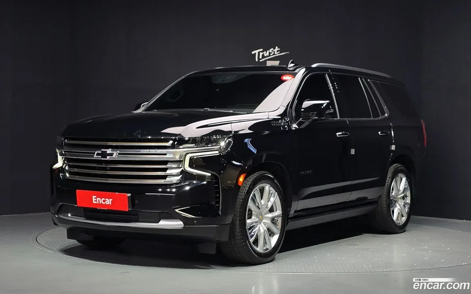 Chevrolet Tahoe 6.2 4WD 2023 — photo 1, buy with delivery to Moscow