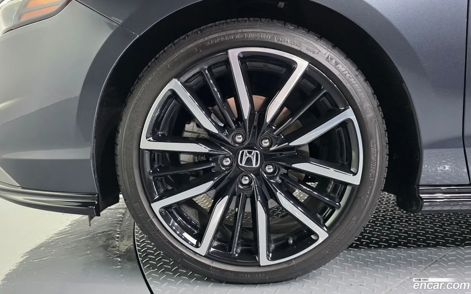 Honda Accord 2.0 2023 — thumbnail 2