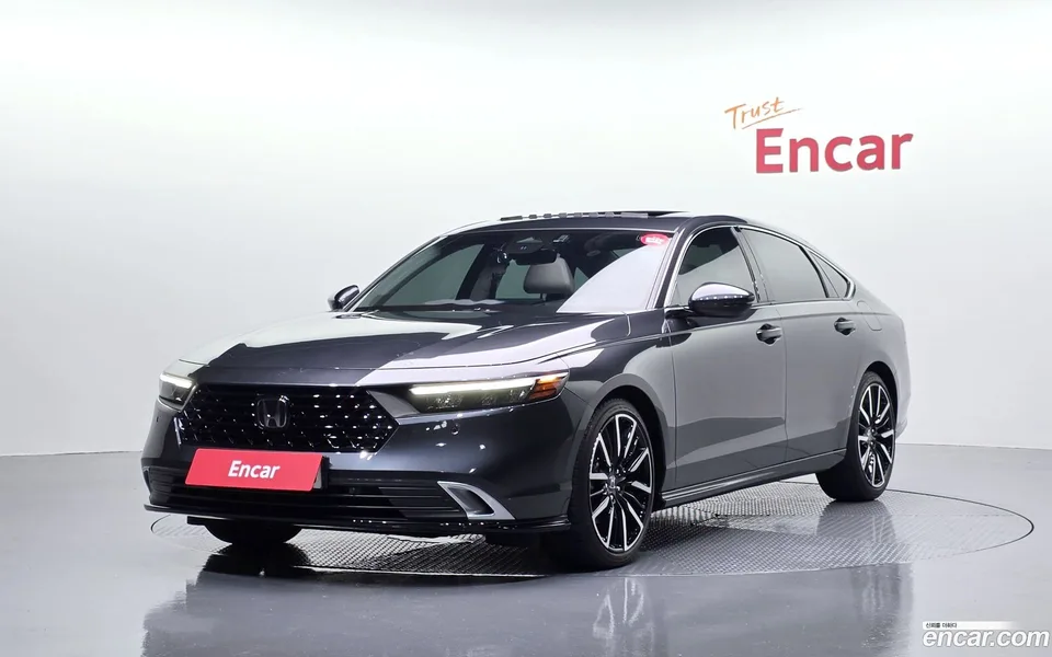 Honda Accord 2.0 2023 — photo 1, buy with delivery to Moscow