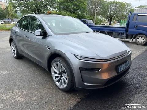 Tesla Model Y 2025 buy in Moscow