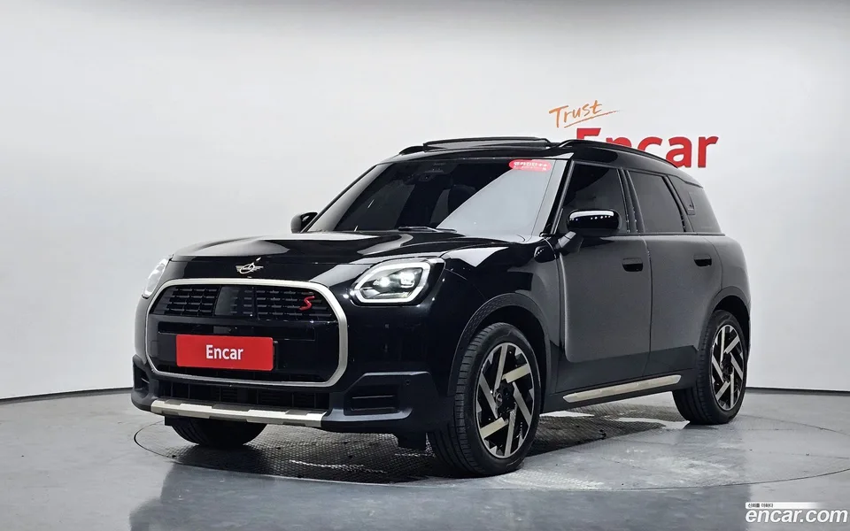 MINI Cooper S Countryman ALL4 2024 — photo 1, buy with delivery to Moscow