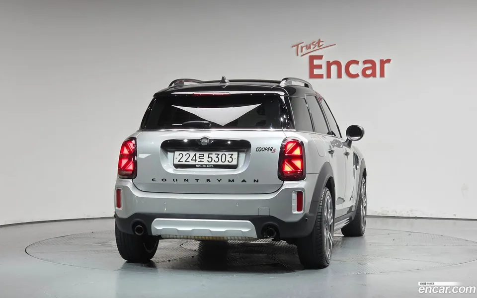 MINI Cooper S Countryman ALL4 2023 — thumbnail 4