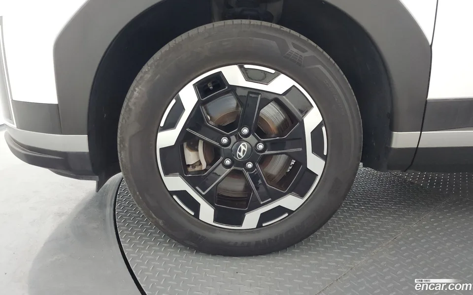 Hyundai SantaFe 2.5T 2WD 2023 — thumbnail 2