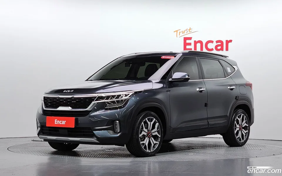 Kia Seltos 1.6 4WD 2022 — photo 1, buy with delivery to Moscow