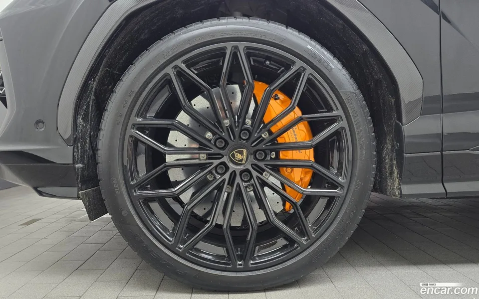 Lamborghini Urus 4.0 V8 SE 2026 — thumbnail 5