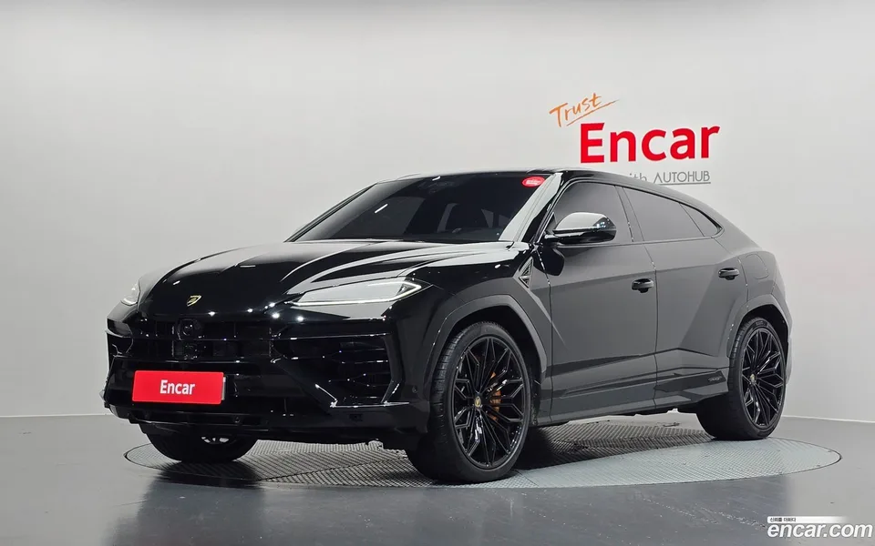 Lamborghini Urus 4.0 V8 SE 2026 — photo 1, buy with delivery to Moscow
