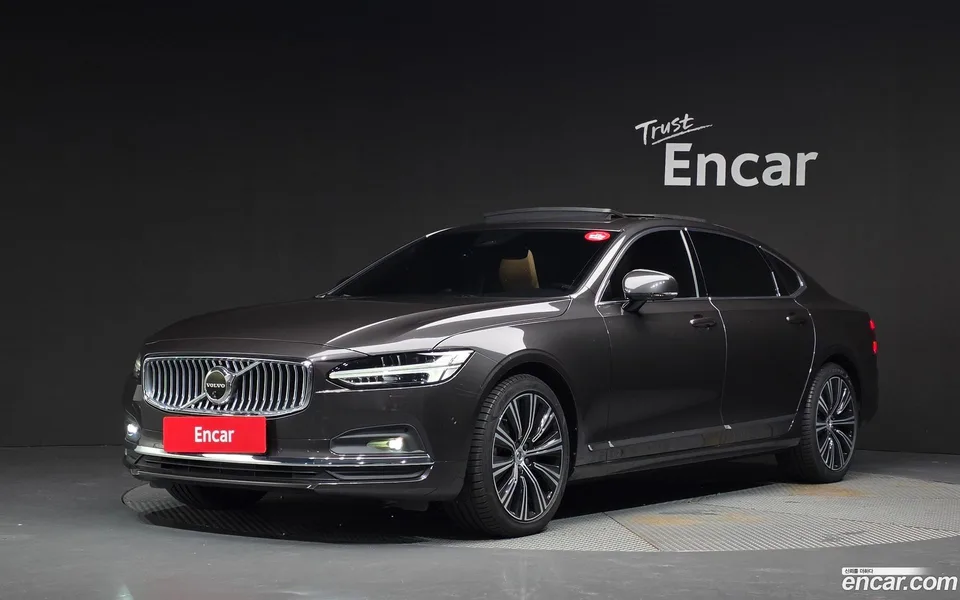 Volvo S90 B5 2024 — photo 1, buy with delivery to Moscow
