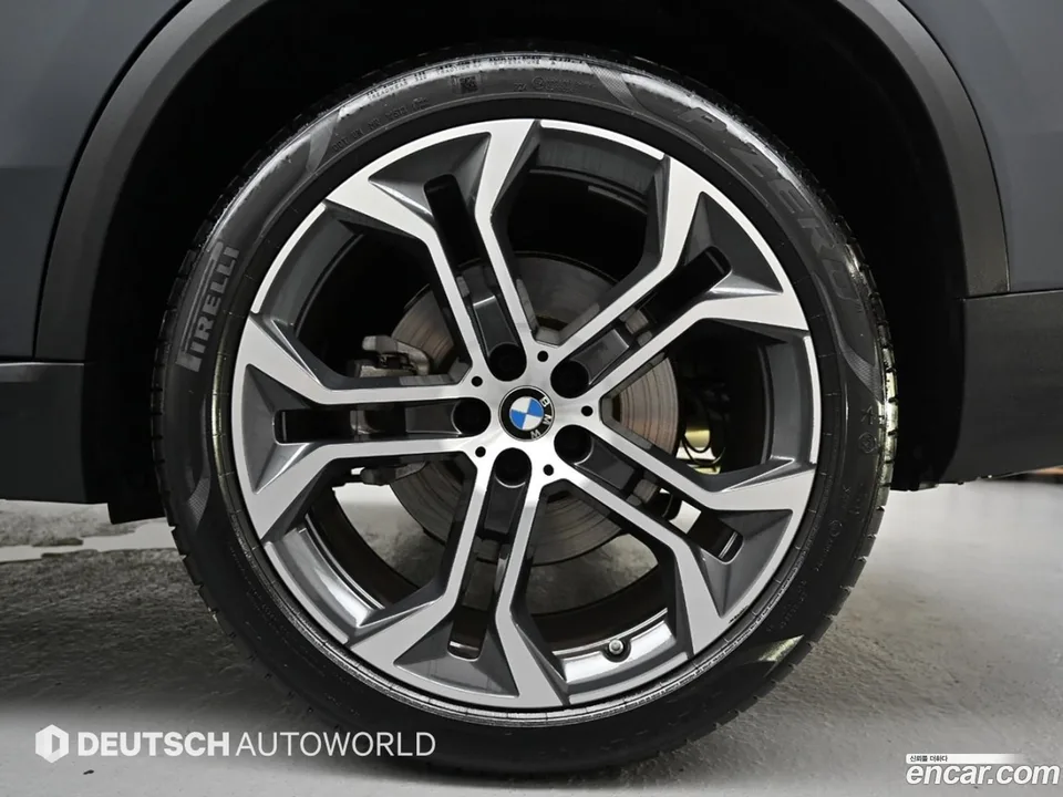 BMW X5 xDrive 40i xLine 2022 — thumbnail 2