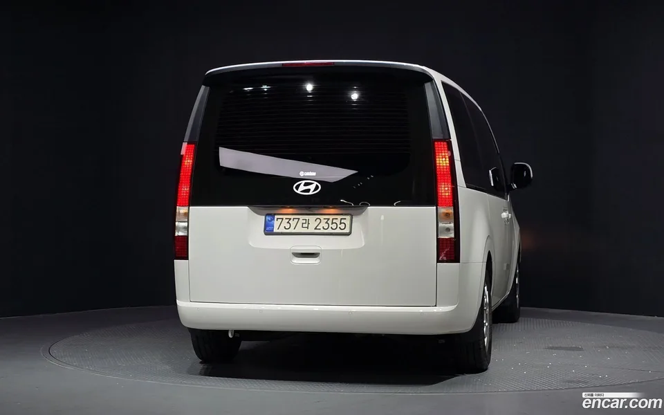Hyundai Staria L3.5 11 2025 — thumbnail 4