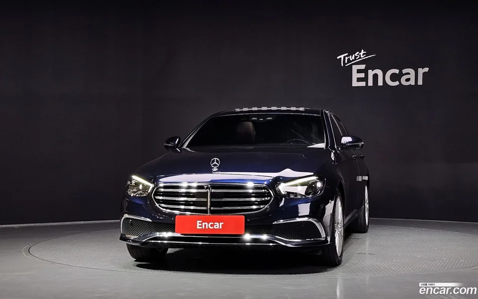 Mercedes-Benz E-Class E250 2022 — thumbnail 3