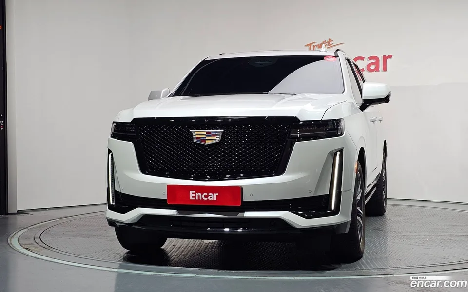 Cadillac Escalade 6.2 2023 — thumbnail 3