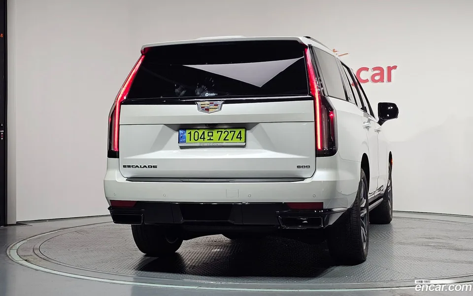 Cadillac Escalade 6.2 2023 — thumbnail 4