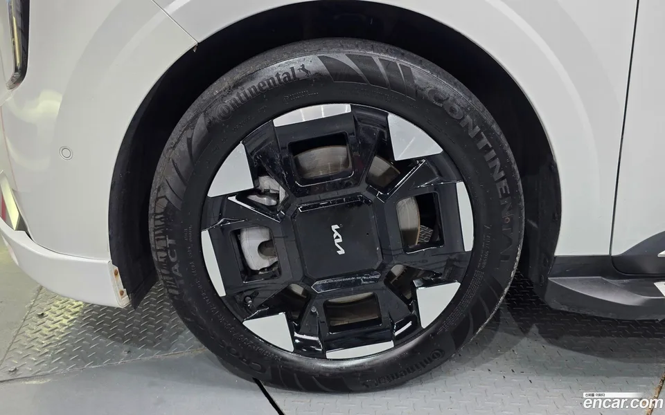 Kia Carnival 9 () 2024 — thumbnail 2