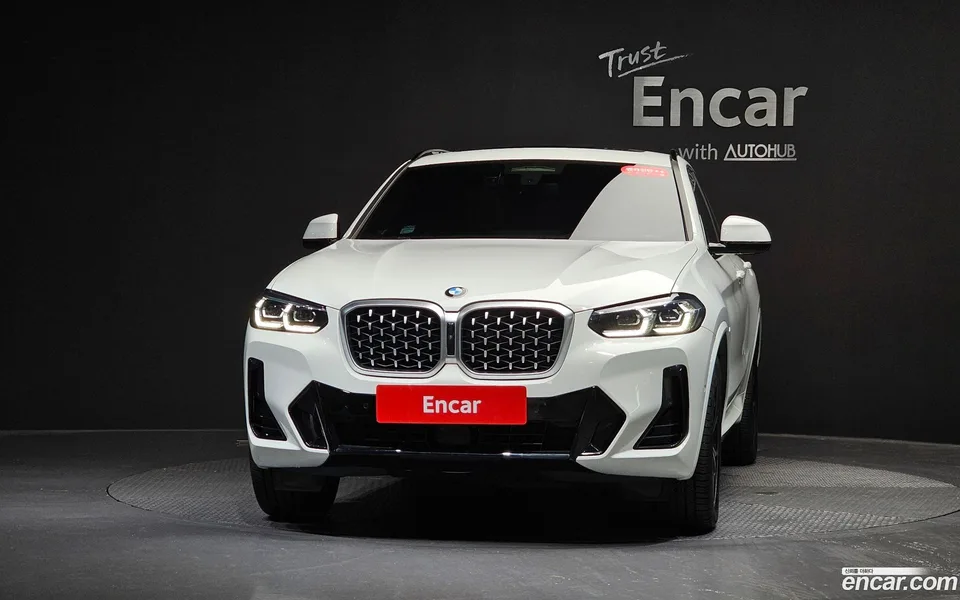 BMW X4 xDrive20i M 2023 — thumbnail 3