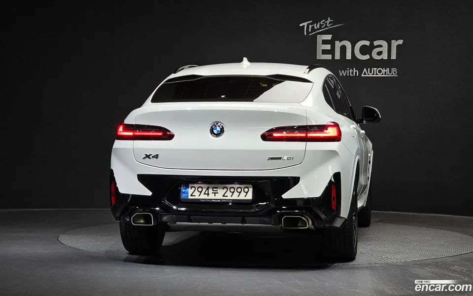 BMW X4 xDrive20i M 2023 — thumbnail 4