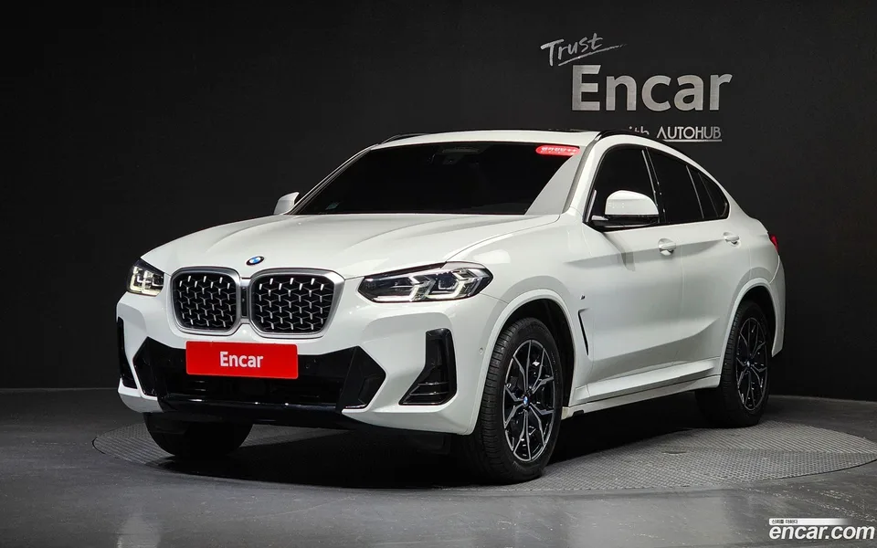 BMW X4 xDrive20i M 2023 — photo 1, buy with delivery to Moscow