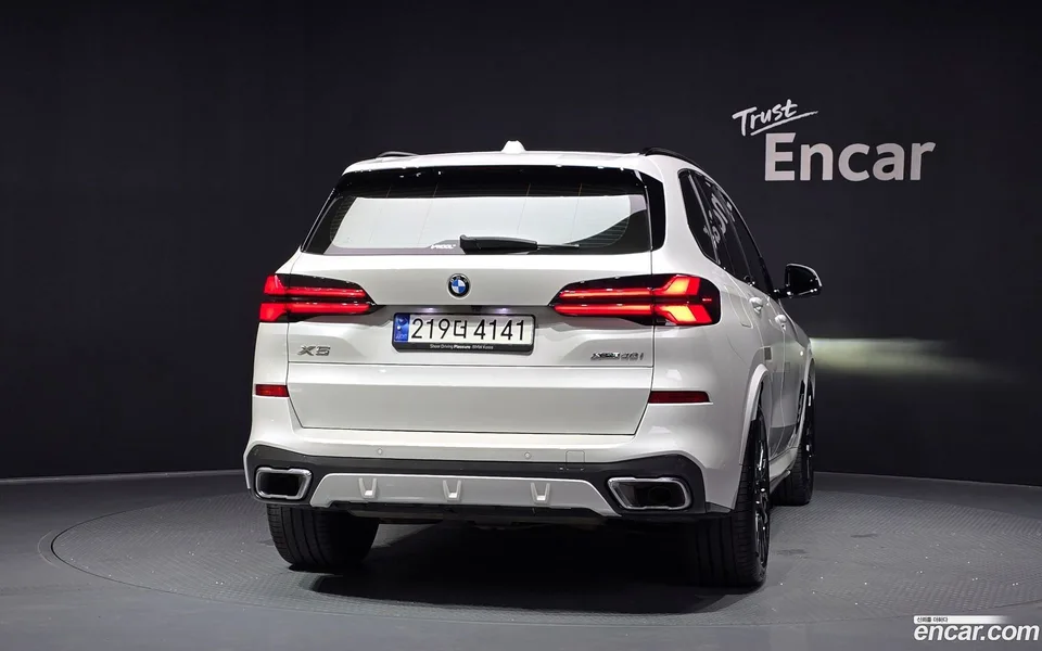 BMW X5 xDrive 40i M 2023 — thumbnail 4