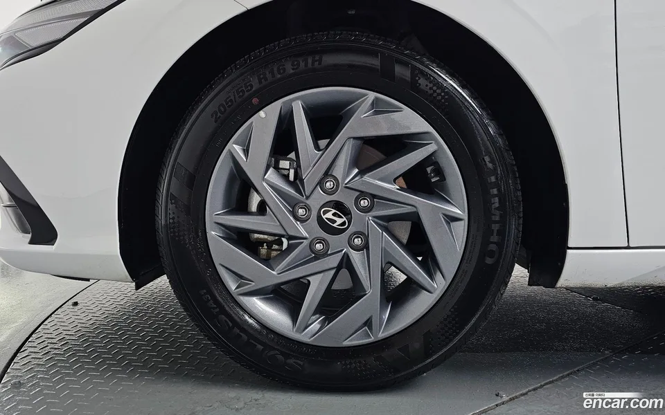 Hyundai Avante CN7 1.6 2023 — thumbnail 2