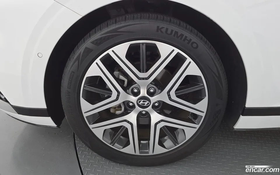 Hyundai Grandeur Hybrid 2023 — thumbnail 2