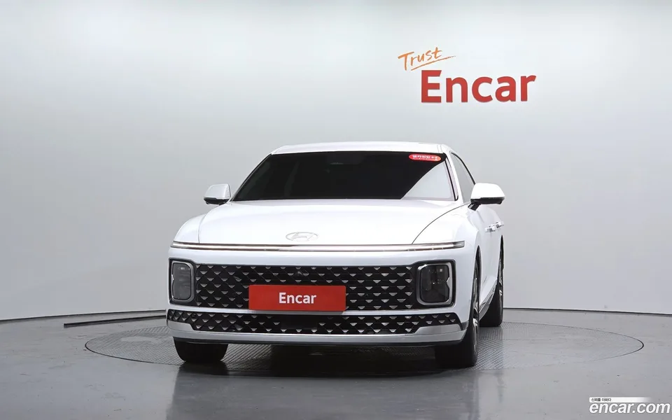 Hyundai Grandeur Hybrid 2023 — thumbnail 3