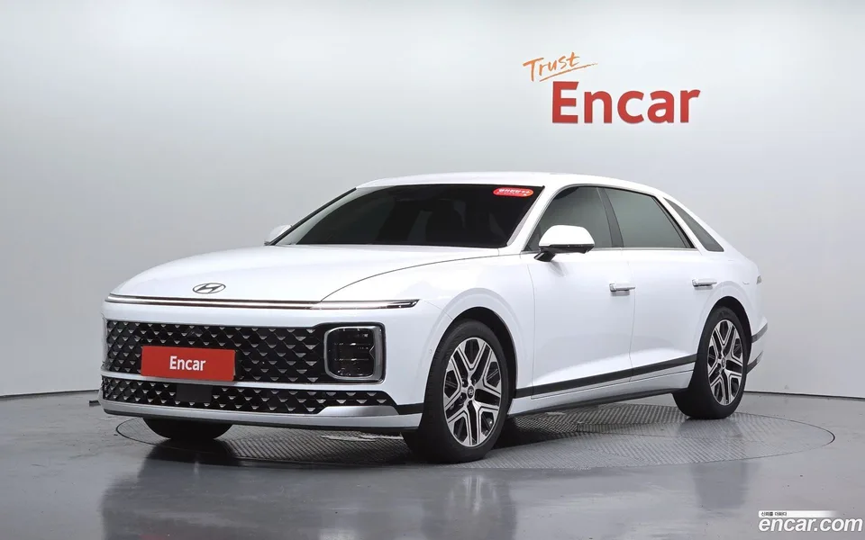 Hyundai Grandeur Hybrid 2023 — photo 1, buy with delivery to Moscow