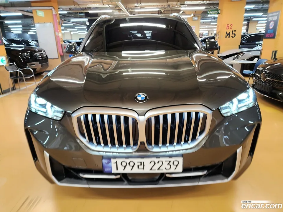 BMW X5 xDrive 40i xLine 2024 — фото 1, купить с доставкой в Москву