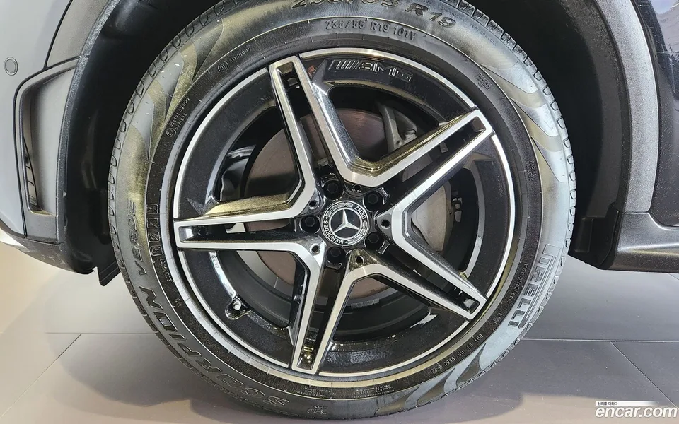 Mercedes-Benz GLC-Class GLC300 4MATIC 2023 — thumbnail 2