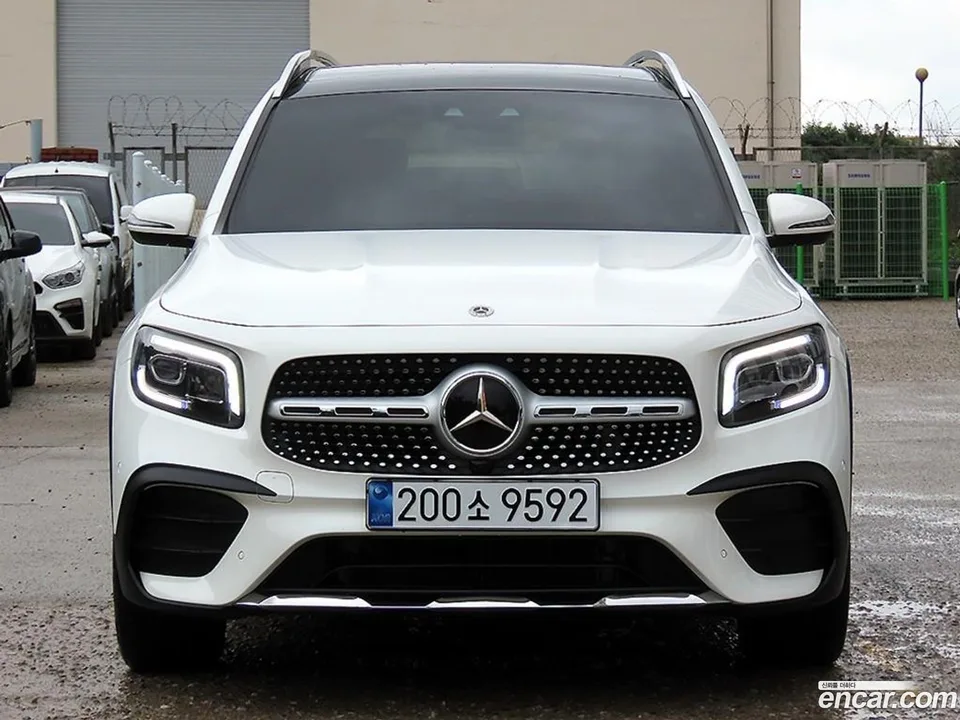 Mercedes-Benz GLB-Class GLB250 4MATIC 2023 — photo 1, buy with delivery to Moscow