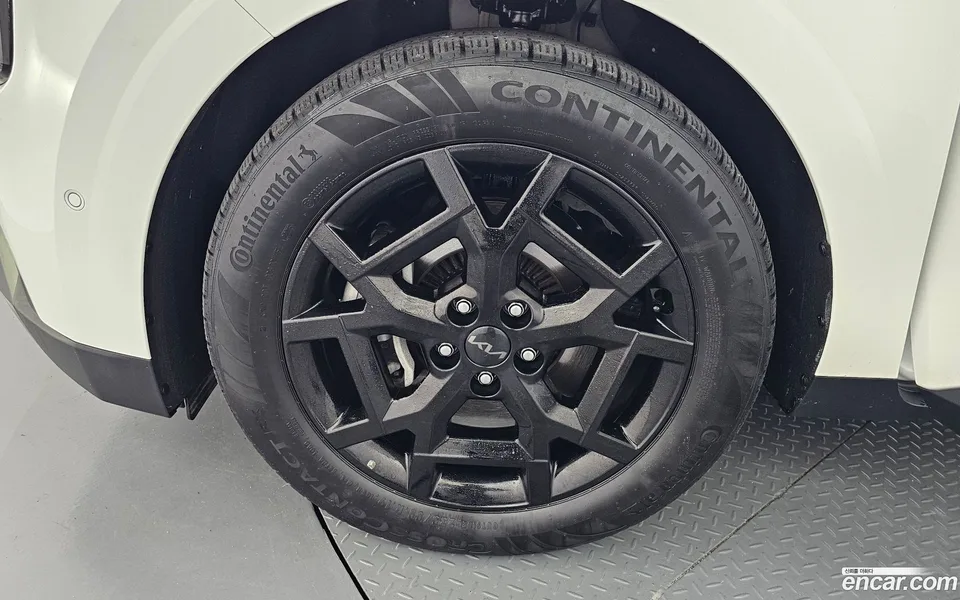 Kia Carnival 9 X Line 2025 — thumbnail 2