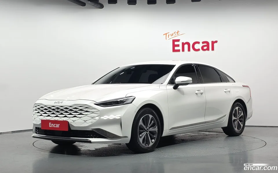 Kia K8 Hybrid 2023 — photo 1, buy with delivery to Moscow