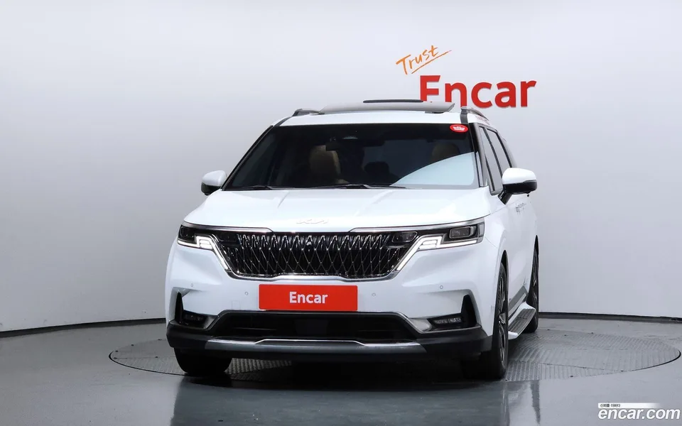 Kia Carnival 9 2023 — thumbnail 3