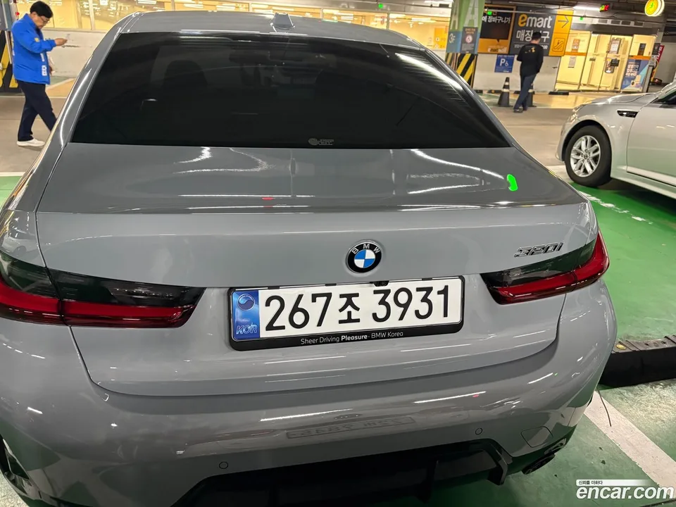 BMW 3 Series 320i M 2026 — thumbnail 5
