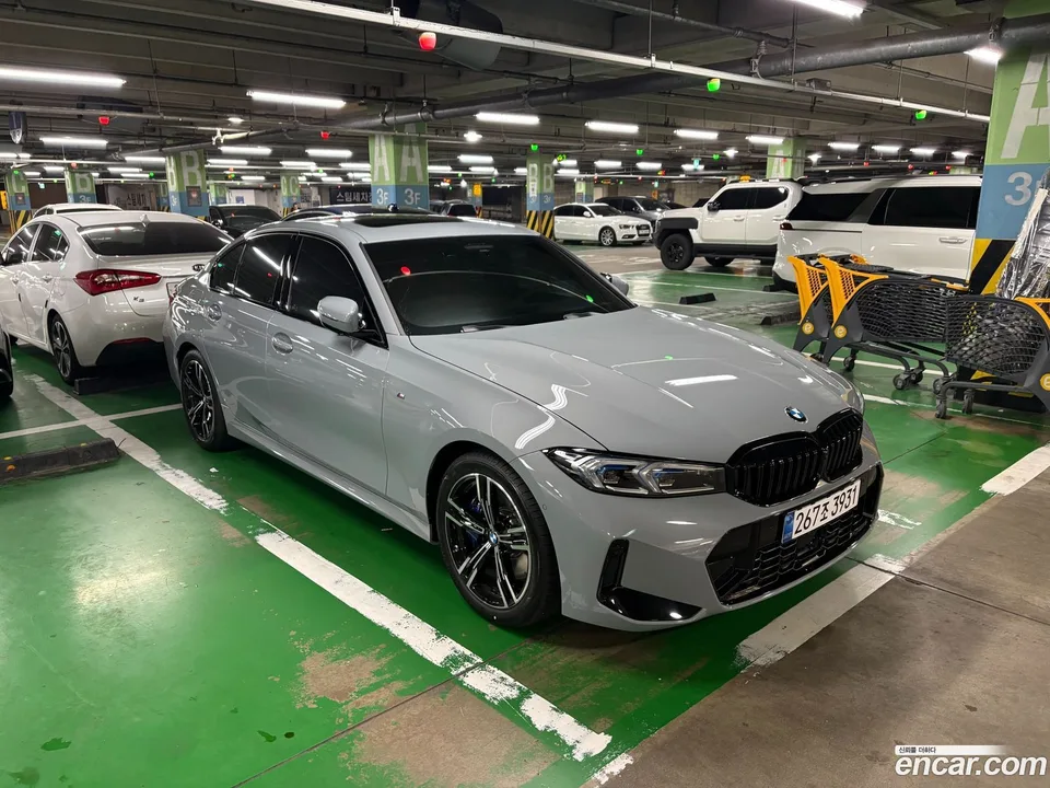 BMW 3 Series 320i M 2026 — photo 1, buy with delivery to Moscow