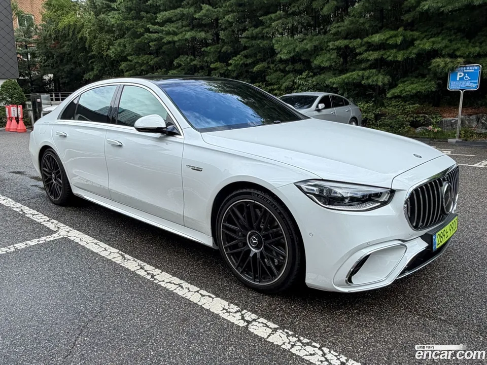 Mercedes-Benz S-Class AMG S63 E 4MATIC 2026 — thumbnail 3