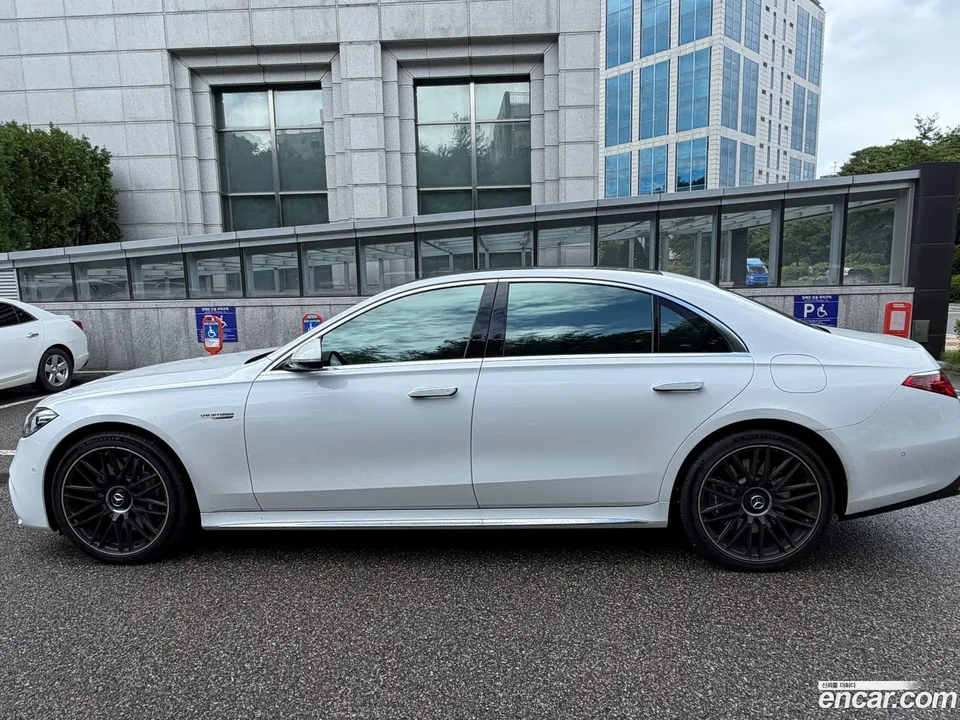 Mercedes-Benz S-Class AMG S63 E 4MATIC 2026 — thumbnail 4