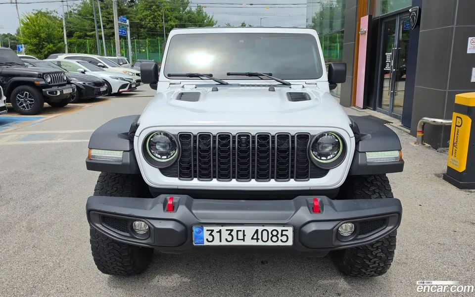 Jeep Wrangler 2.0 4 2024 — photo 1, buy with delivery to Moscow