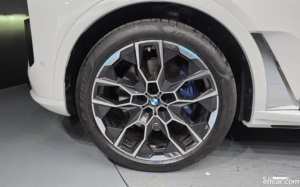 BMW X7 xDrive 40i M 6 2024 — thumbnail 5