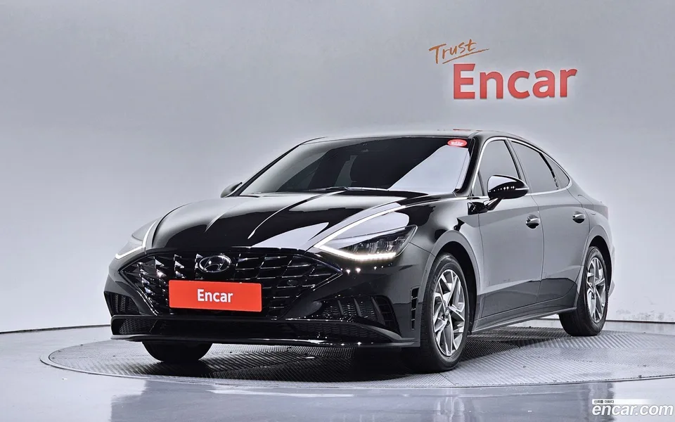 Hyundai Sonata 2.0 2022 — photo 1, buy with delivery to Moscow