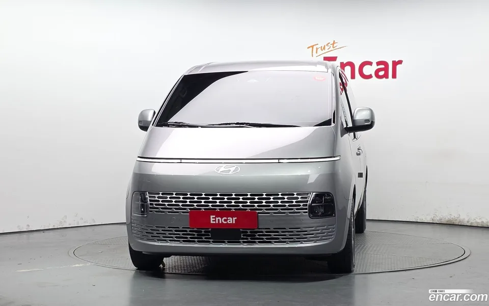 Hyundai Staria 3 2024 — thumbnail 3